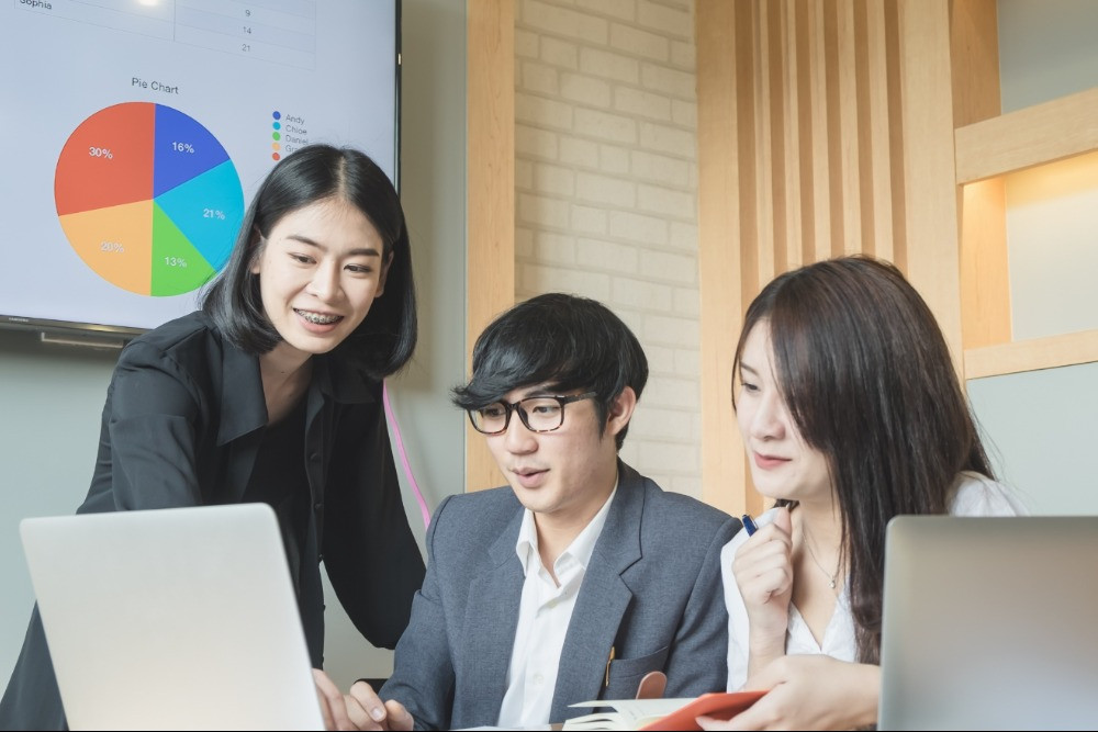 how-to-avoid-absence-cheating-companies-must-know-698792.jpg
