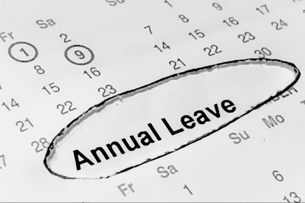how-to-manage-annual-leave-for-employees-506855.jpg